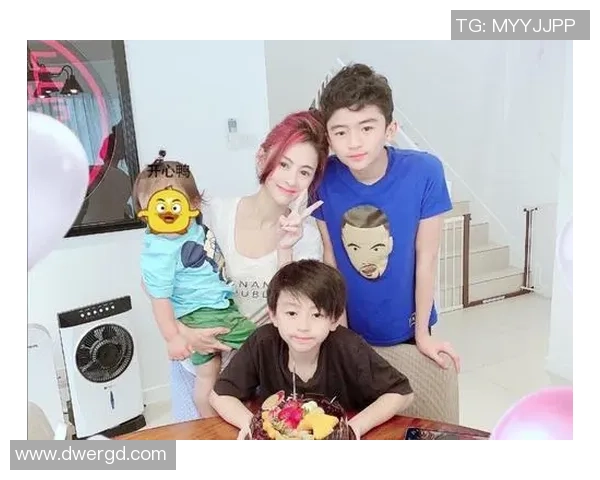 全球足球球星二代颜值排名揭晓明星后代颜值不输父辈球场风采 全球足球球星二代颜值排名揭晓明星后代颜值不输父辈球场风采